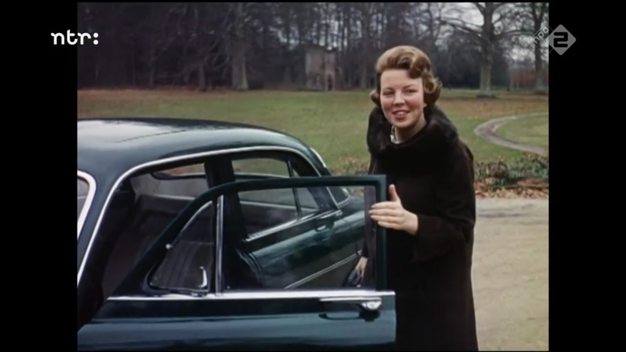 Prinses Beatrix in de jaren zestig in 'De zware jas van Beatrix '.