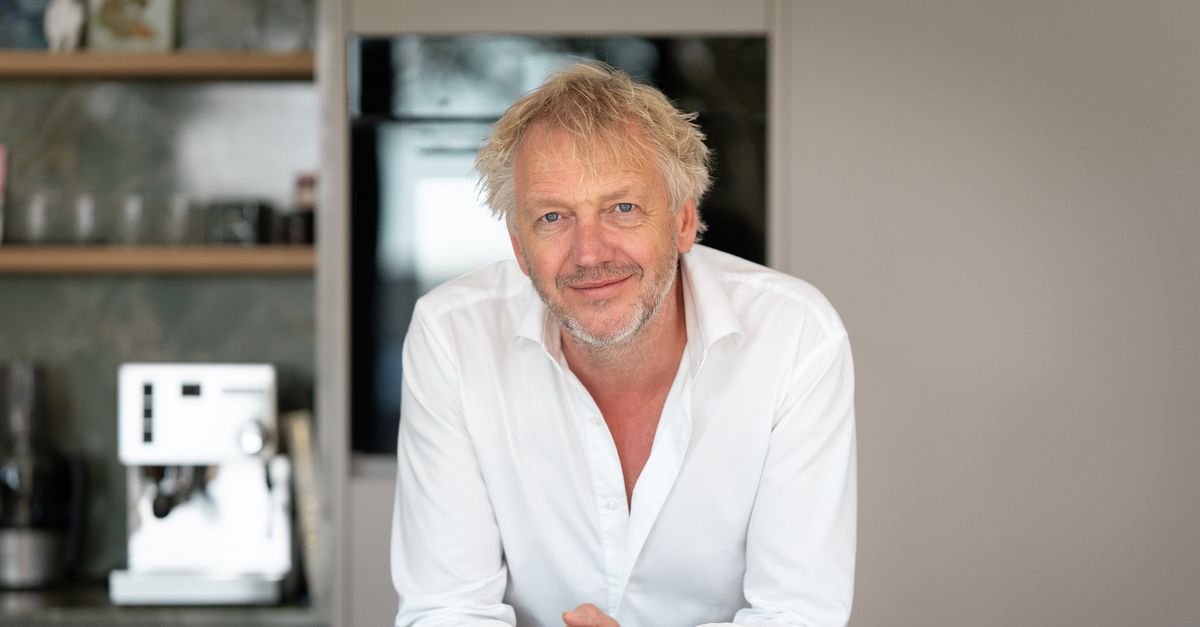 Chef Jef Schuur eet graag Texels lam: ‘Mensen vinden het soms zielig, maar het is het eerlijkste stukje vlees’