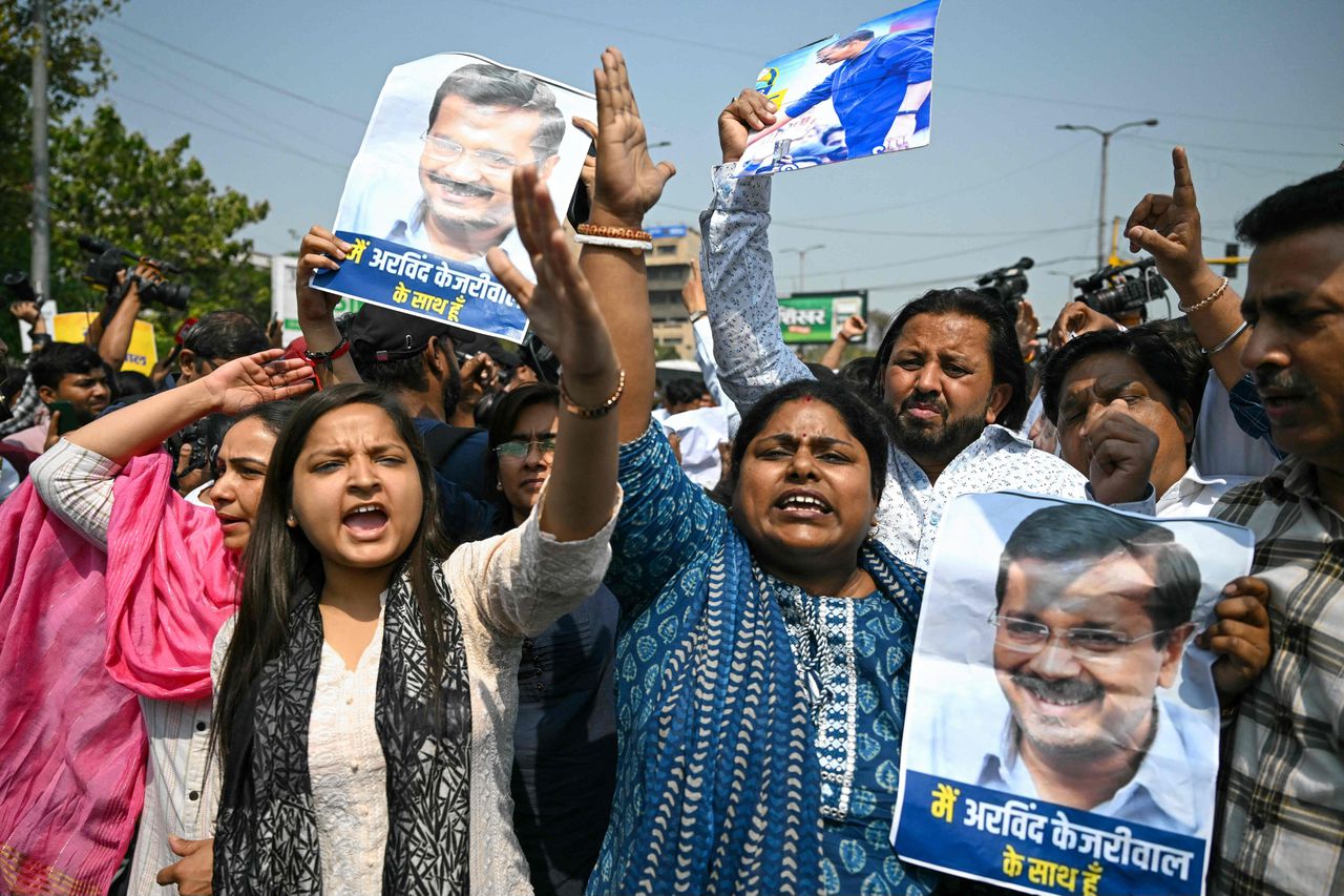 Arrestatie en opsluiting oppositiepoliticus Arvind Kejriwal leidt tot woede in India 
