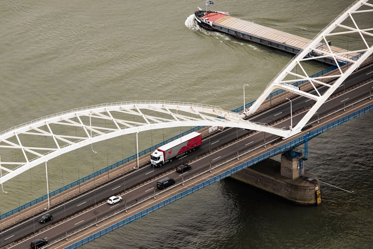 Merwedebrug Bij Gorinchem Gesloten Voor Vrachtverkeer Nrc