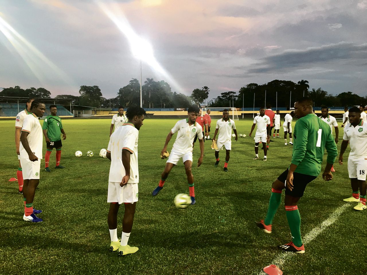 Suriname mag plotseling dromen over het WK voetbal 