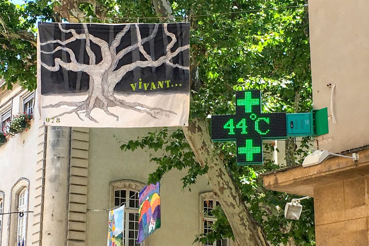 In het Zuid-Franse Carpentras is het vrijdag extreem warm, met 44,3 graden Celsius.