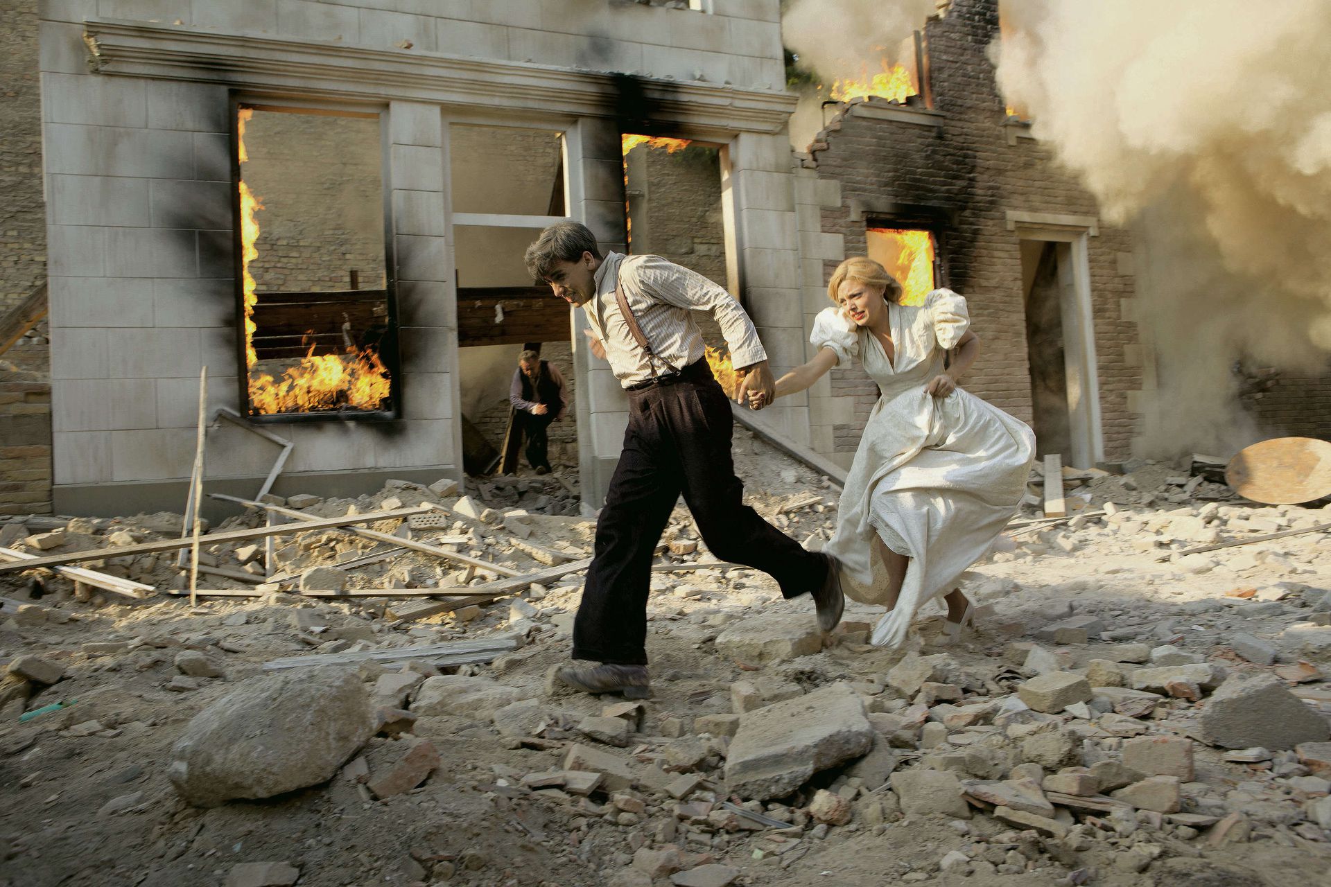 К чему снится бомбежка девушке. К чему снится бомбежка девушке. К чему снится бомбежка девушке. К чему снится бомбежка девушке. К чему снится бомбардировка.