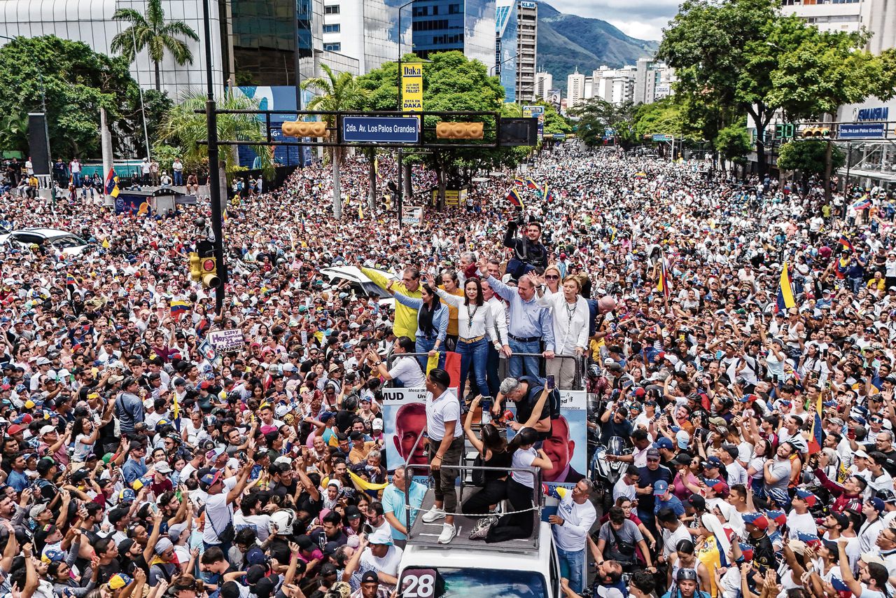 ‘Libertad!’, klinkt het in Caracas, waar de Venezolaanse oppositie het verzet niet opgeeft 