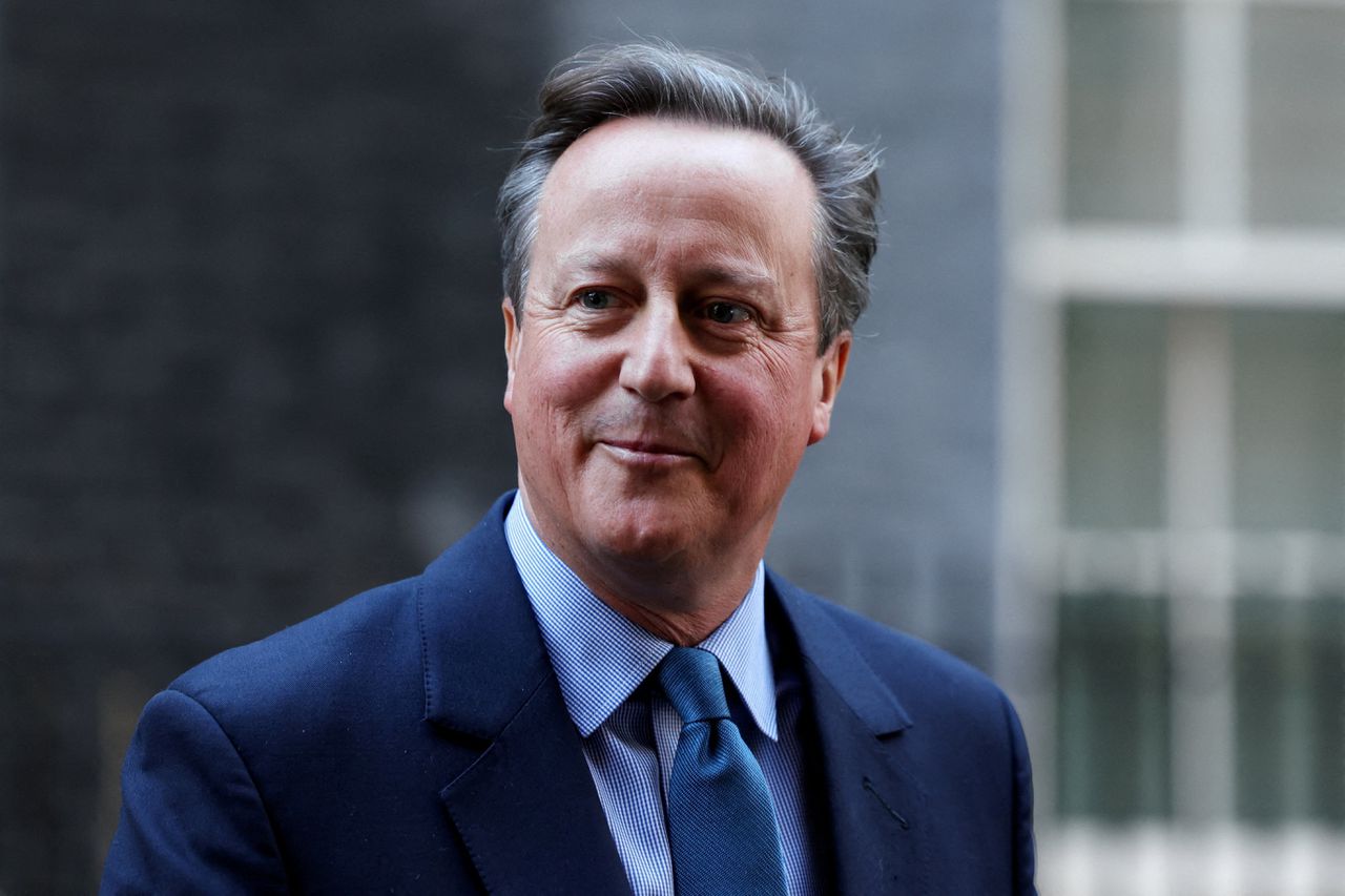 Sunak neemt gok met benoeming David Cameron 