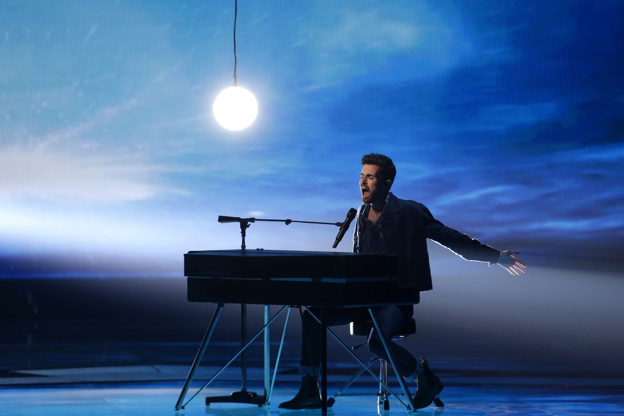 Duncan Laurence brengt 'Arcade' ten gehore in de finale van het Eurovisie Songfestival