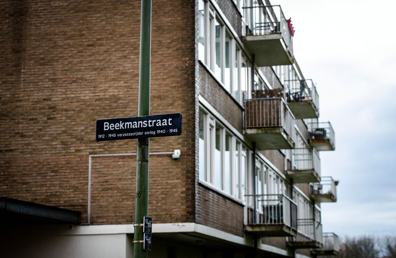 In de Beekmanstraat in Dordrecht werd in december het gezin aangehouden. De familie heeft aangifte gedaan tegen de politie van zware mishandeling, belediging en discriminatie.