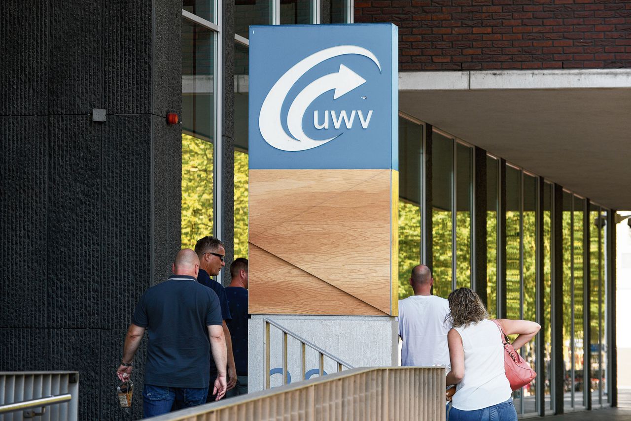 Voor flexwerkers komt hun tweede ontslag nog harder aan. Als zij in het voorjaar al een uitkering hebben gekregen, dan hebben ze daar nu vaak geen recht meer op.