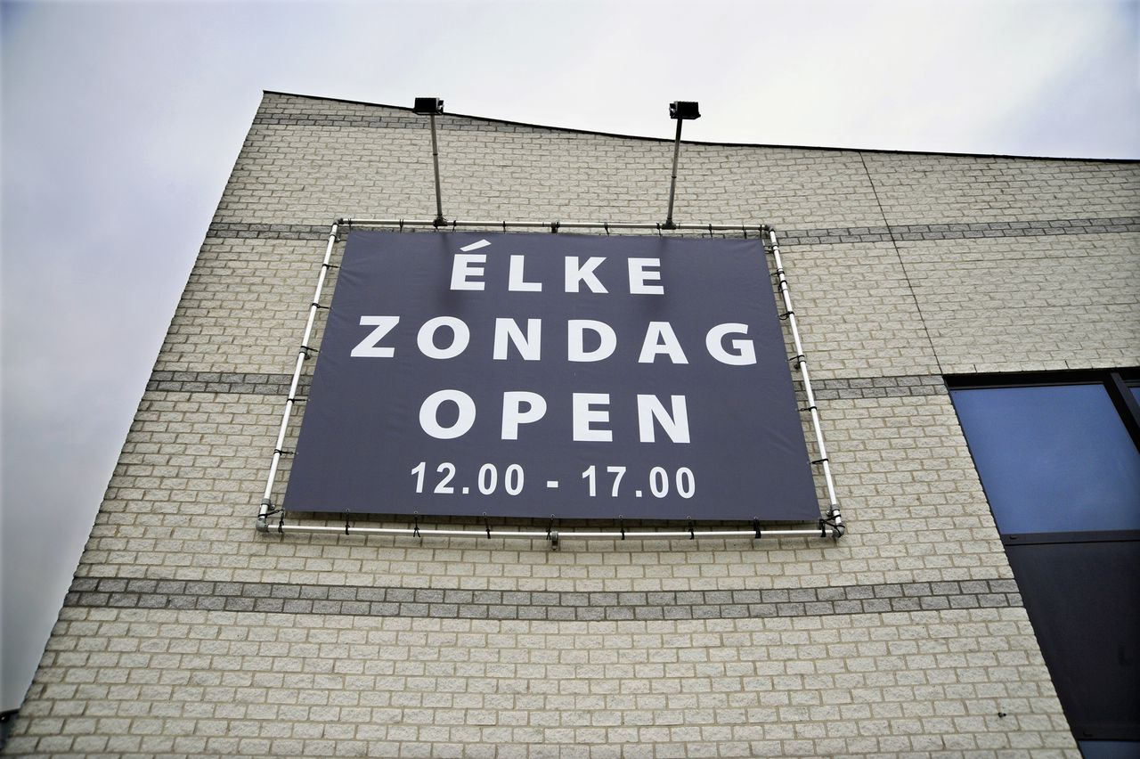 Winkelen op zondag - NRC