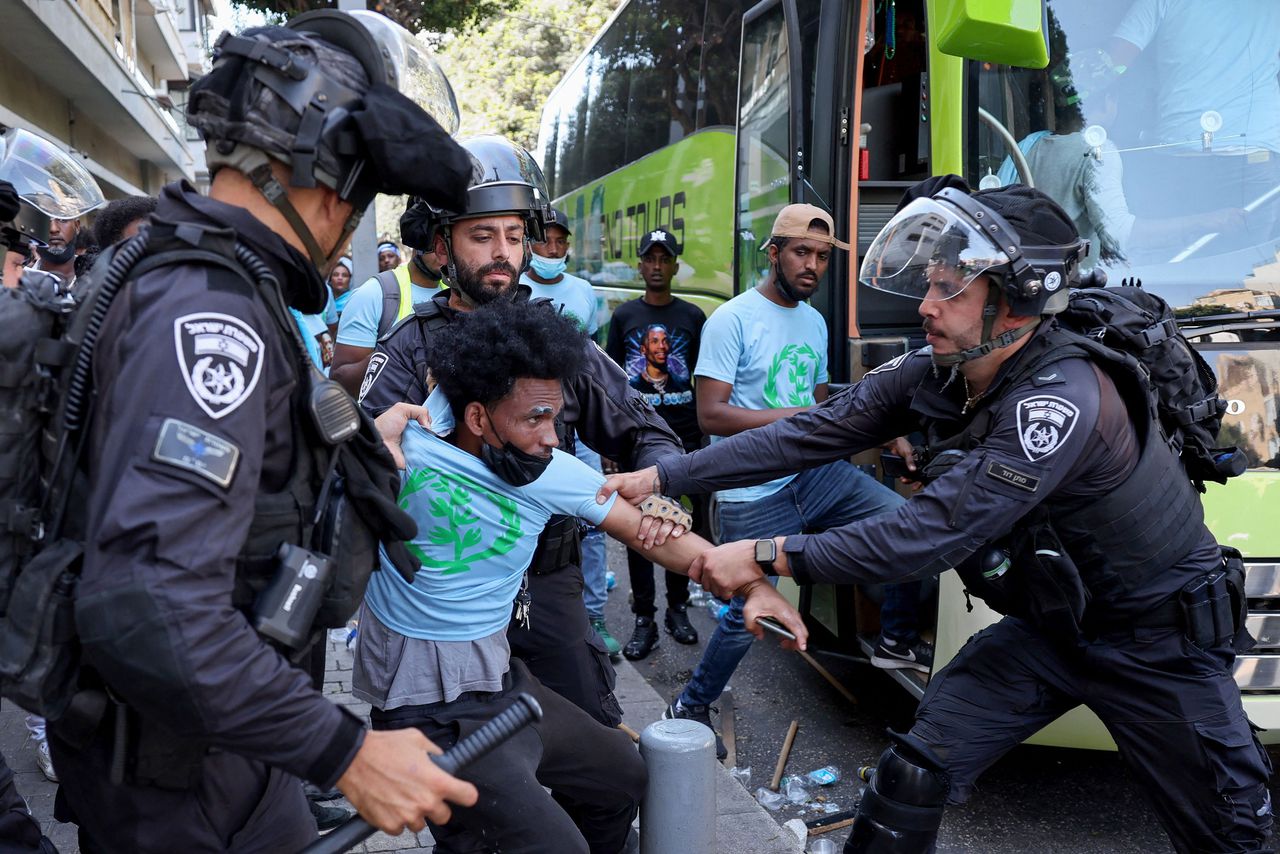 Zeker 150 gewonden bij Eritrese demonstratie tegen ambassadefeest in Tel Aviv 