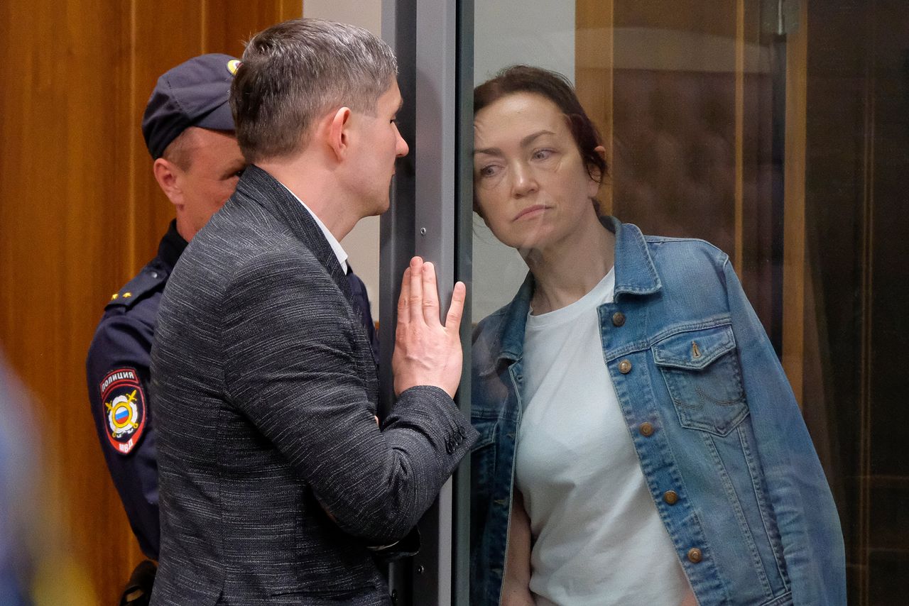 Russisch-Amerikaanse journalist Koermasjeva veroordeeld tot 6,5 jaar cel via geheim Russisch proces 
