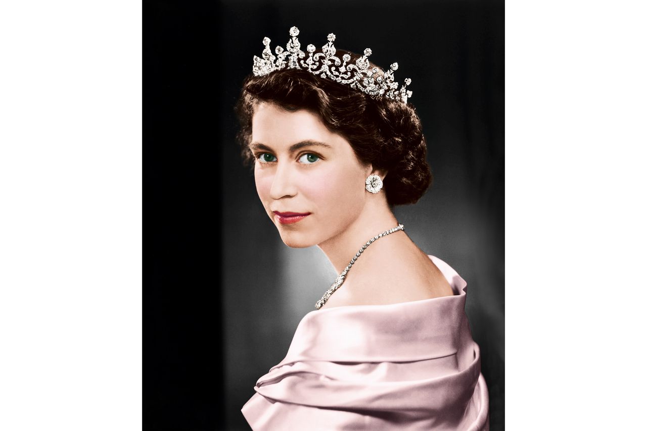 De koningin die iedereen overleefde door 70 jaar te zwijgen 
