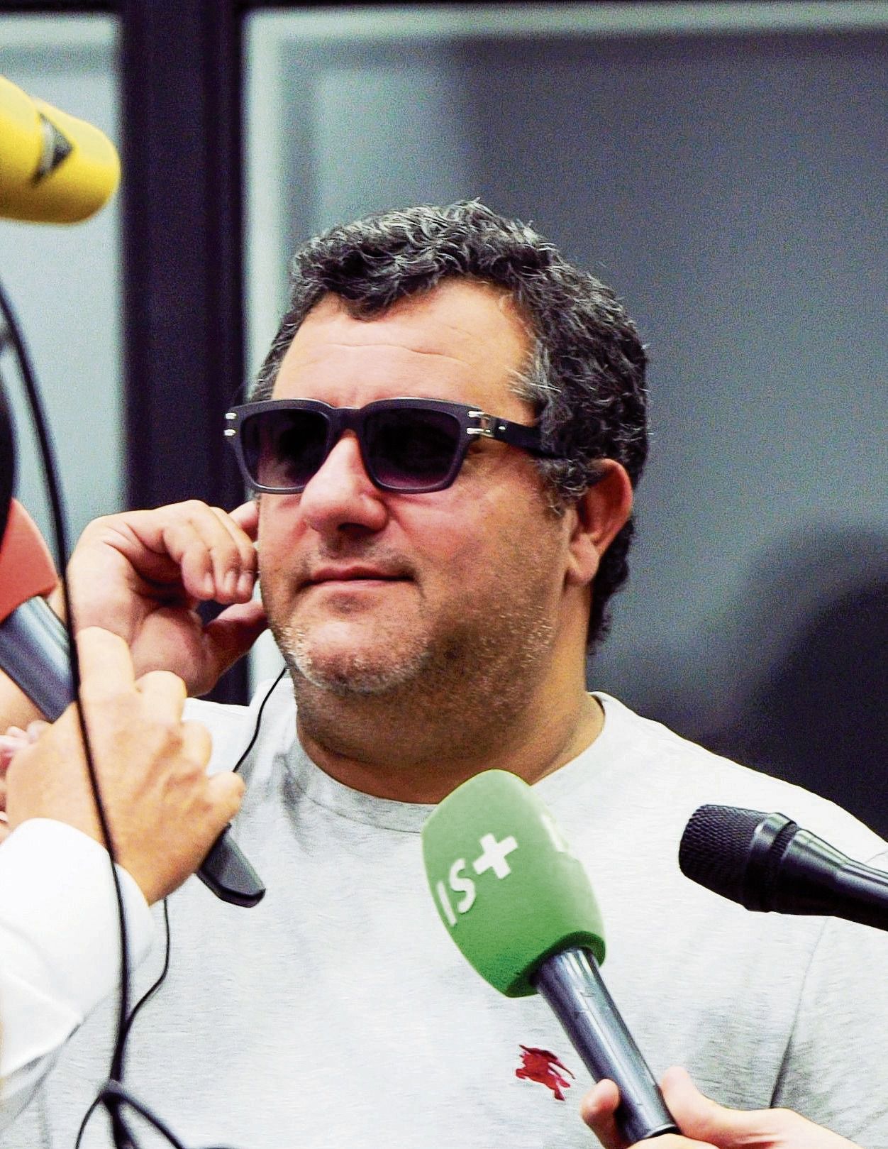 FIFA heft schorsing van Mino Raiola op - NRC