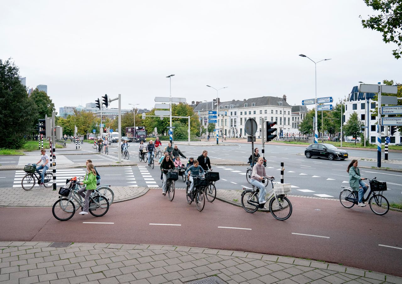 De onveilige fietsroute naar school – ‘Je houdt als ouder je hart vast’ 