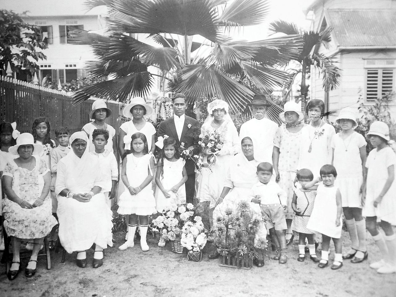 Mooie foto-expositie van bruidsparen in Suriname 