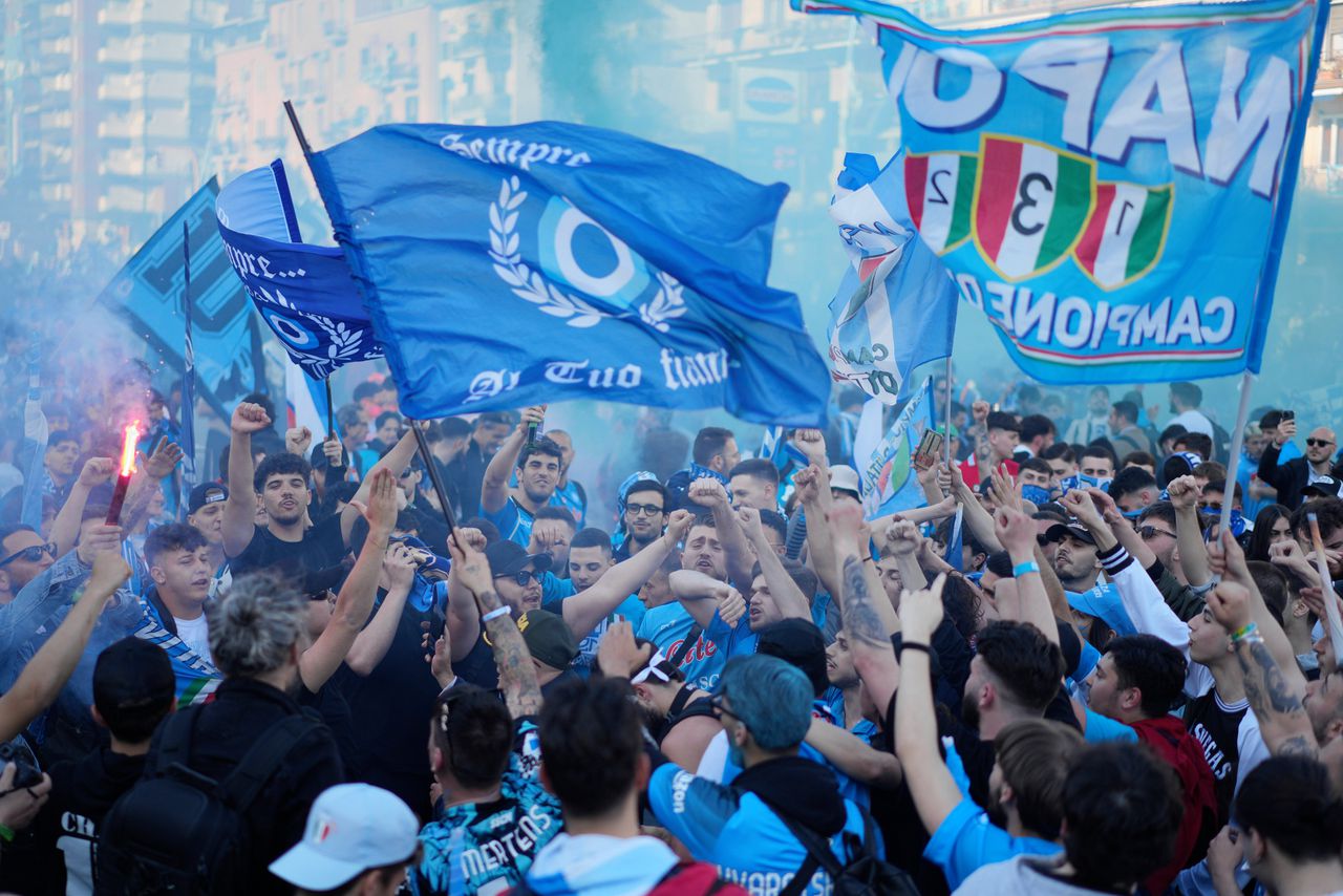 Napoli legt na ruim dertig jaar eindelijk beslag op derde landskampioenschap in clubhistorie 