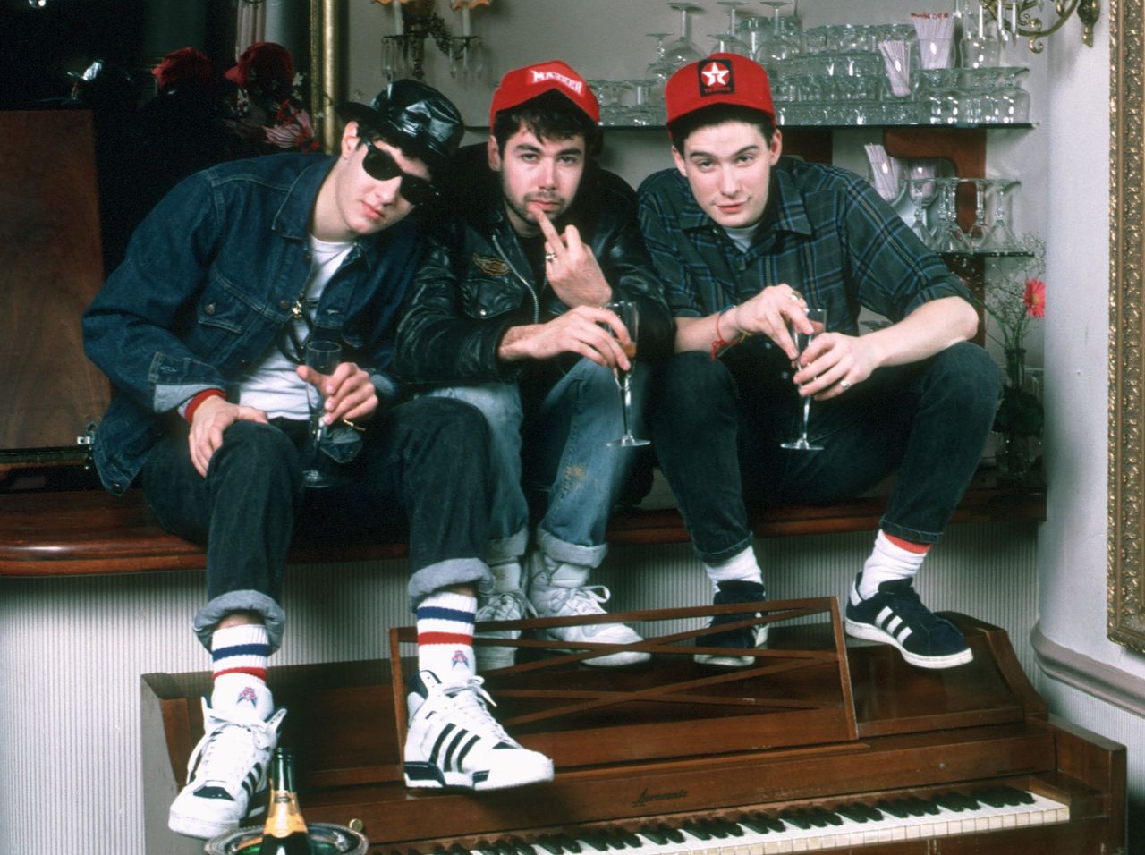 The Beastie Boys in 1986, met v.l.n.r. Michael Diamond, Adam Yauch en Adam Horovitz