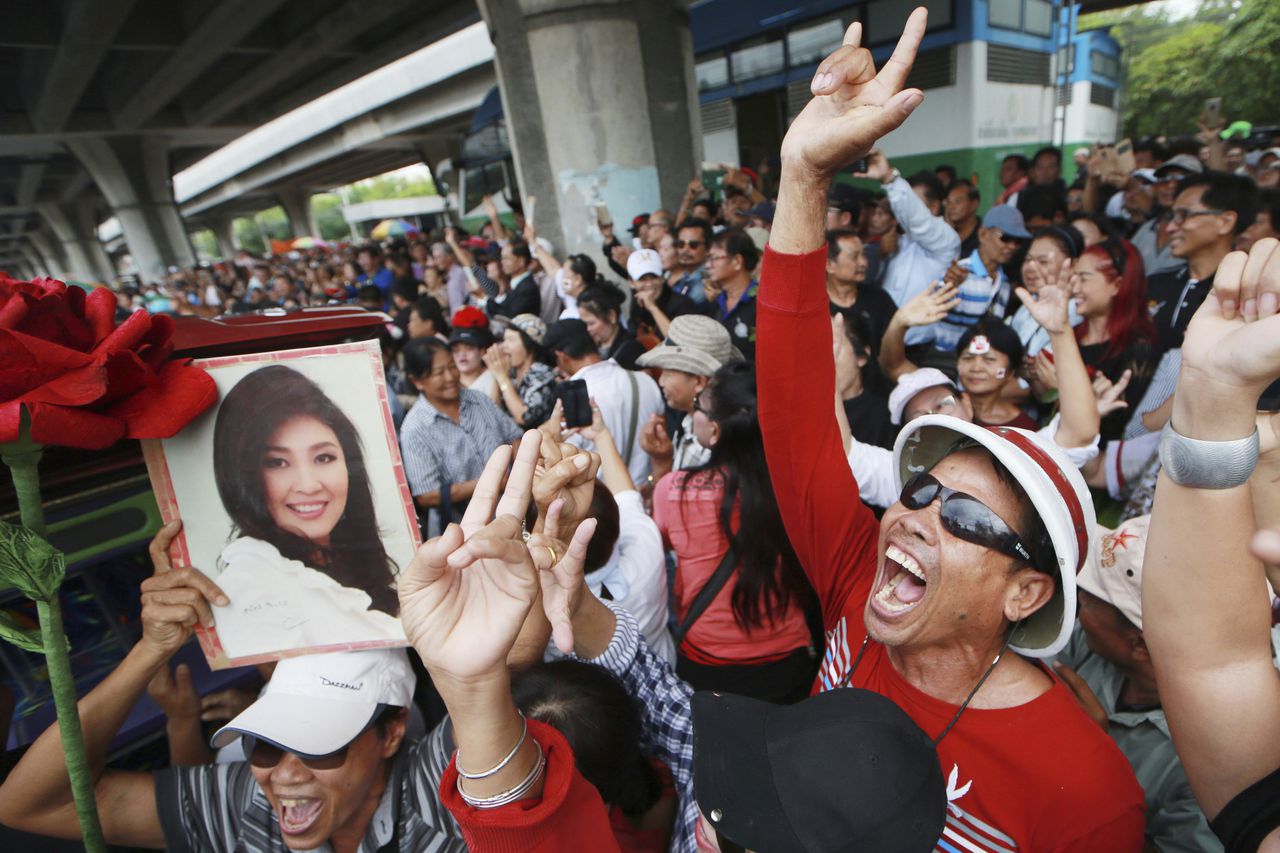 Oud-premier Thailand afwezig bij vonnis, mogelijk gevlucht 