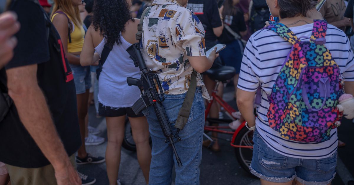 Wapenbezit in Israël loopt sinds ‘7 oktober’ fors op: ‘We leven in een ...
