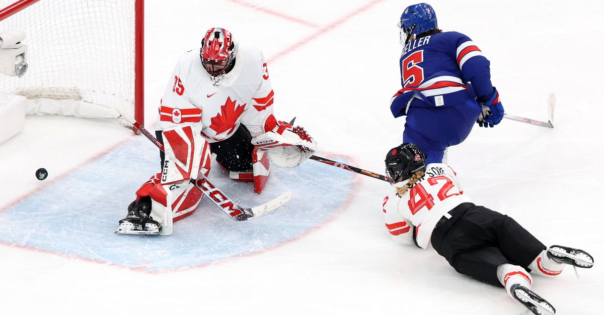 Amerikaanse vrouwen verslaan Canada in zinderende olympische ijshockeyfinale