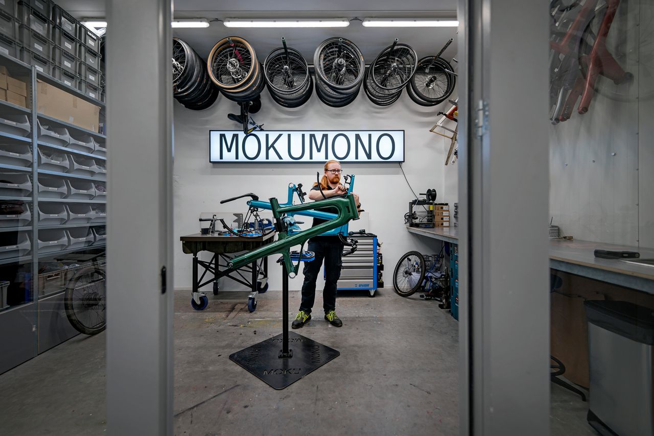 Het doel van het Nederlandse fietsbedrijf Mokumono is om een fiets te maken met zo veel mogelijk Nederlandse of Europese onderdelen.