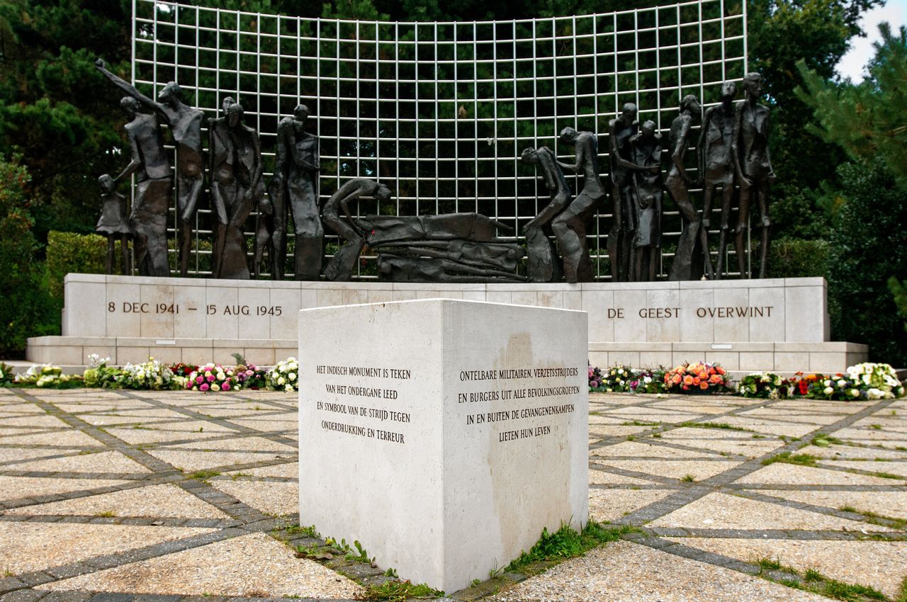 In de Scheveningse Bosjes staat het Indisch monument ter nagedachtenis aan alle Nederlandse burgers en militairen die in de Tweede Wereldoorlog het slachtoffer zijn geworden van de bezetting van Japan