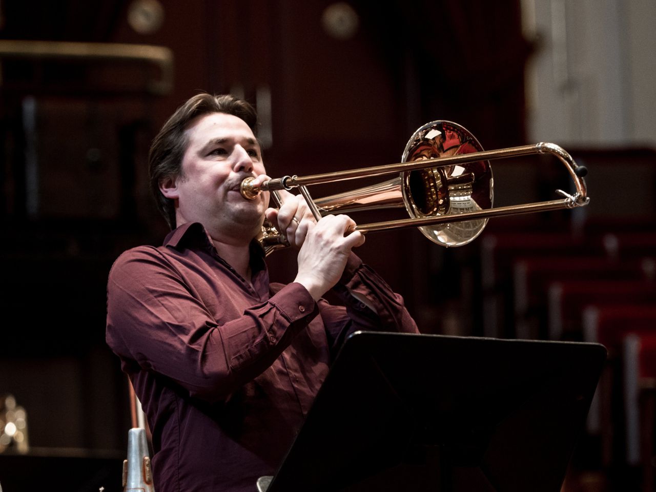 Jörgen van Rijen tijdens de repetitie van het tromboneconcert dat Tan Dun voor hem schreef.