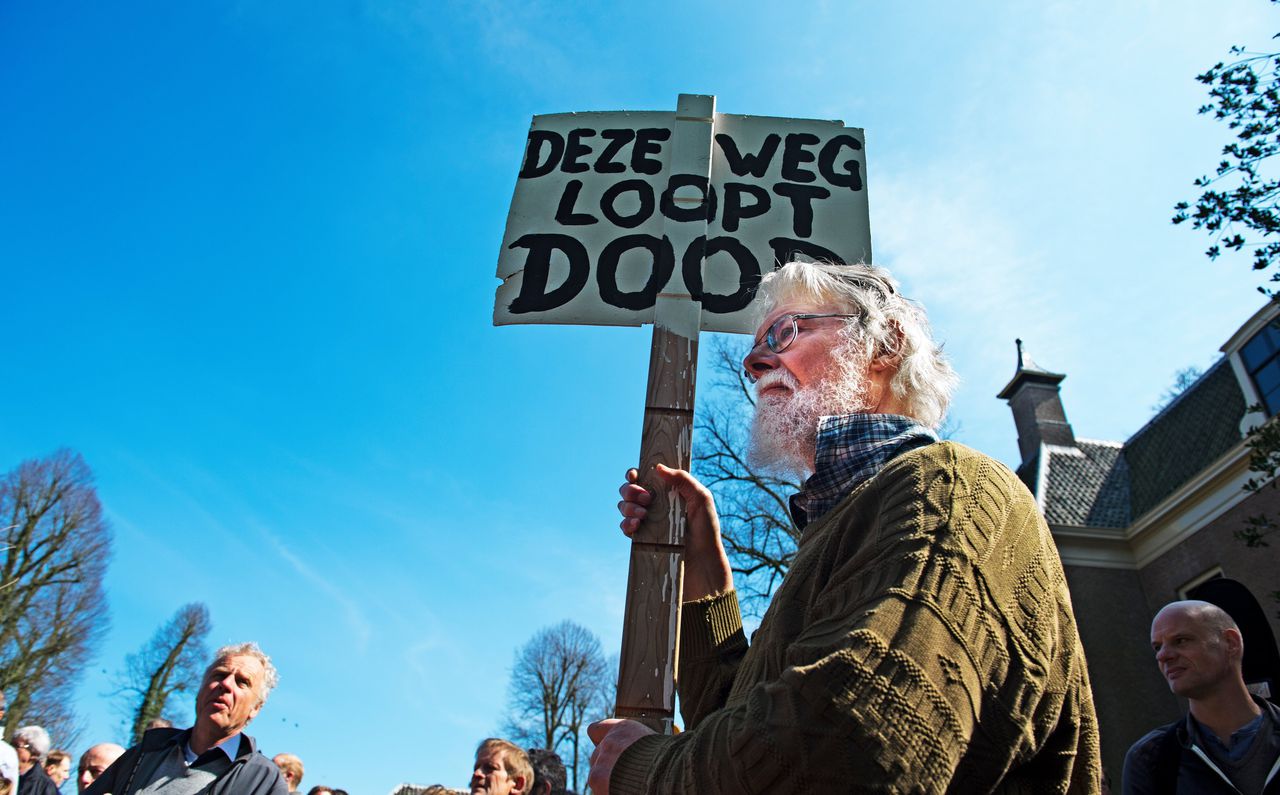 Protest tegen de verbreding van de weg door Amelisweerd in 2013.