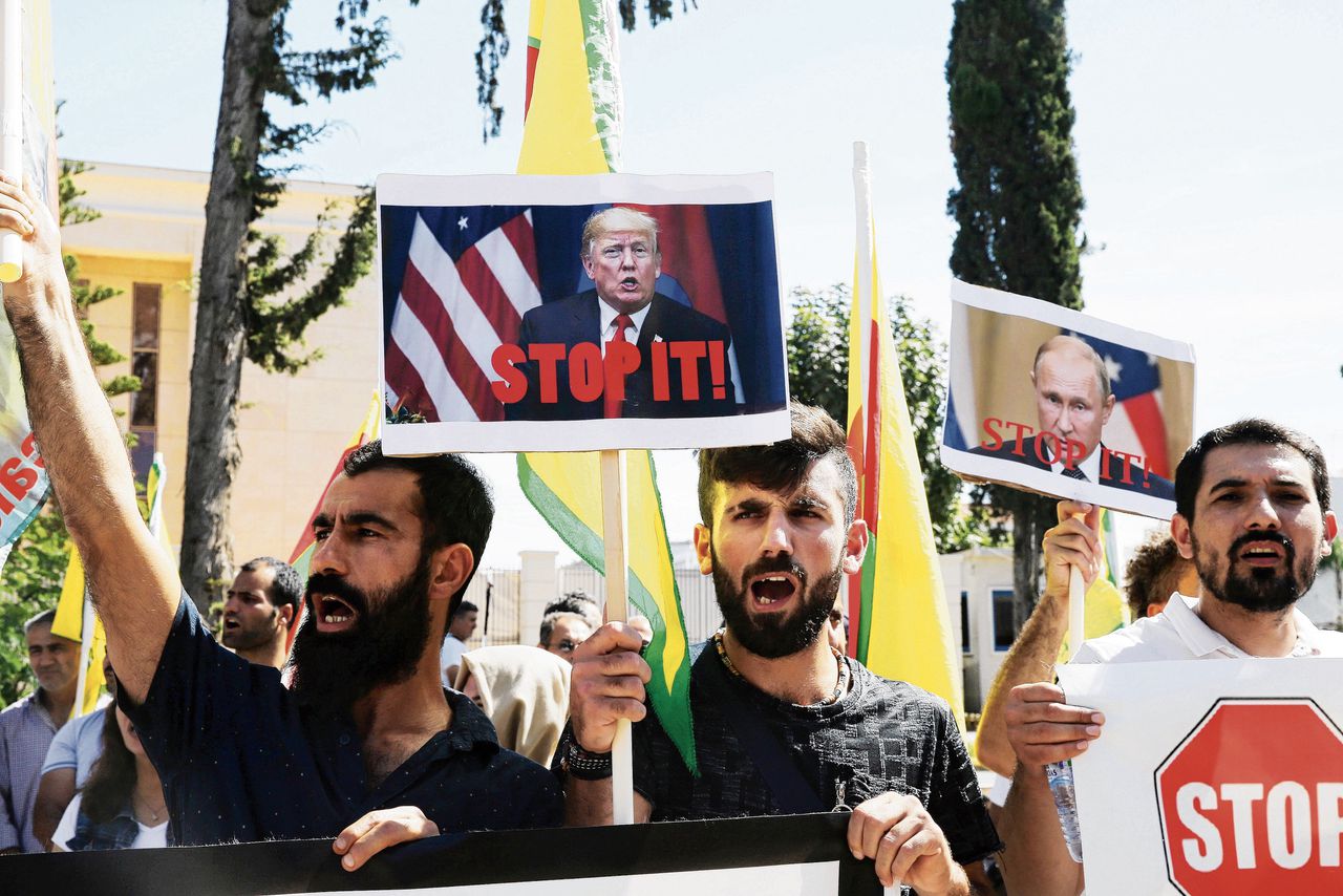 Koerden in Cyprus demonstreren donderdag voor de Amerikaanse ambassade in Nicosia. De Turken zijn een offensief begonnen in het noordoosten van Syrië.