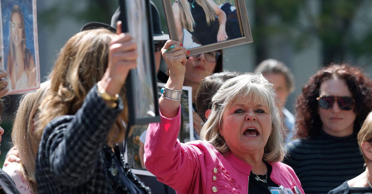 Meta en YouTube aansprakelijk gesteld voor sociale mediaverslaving