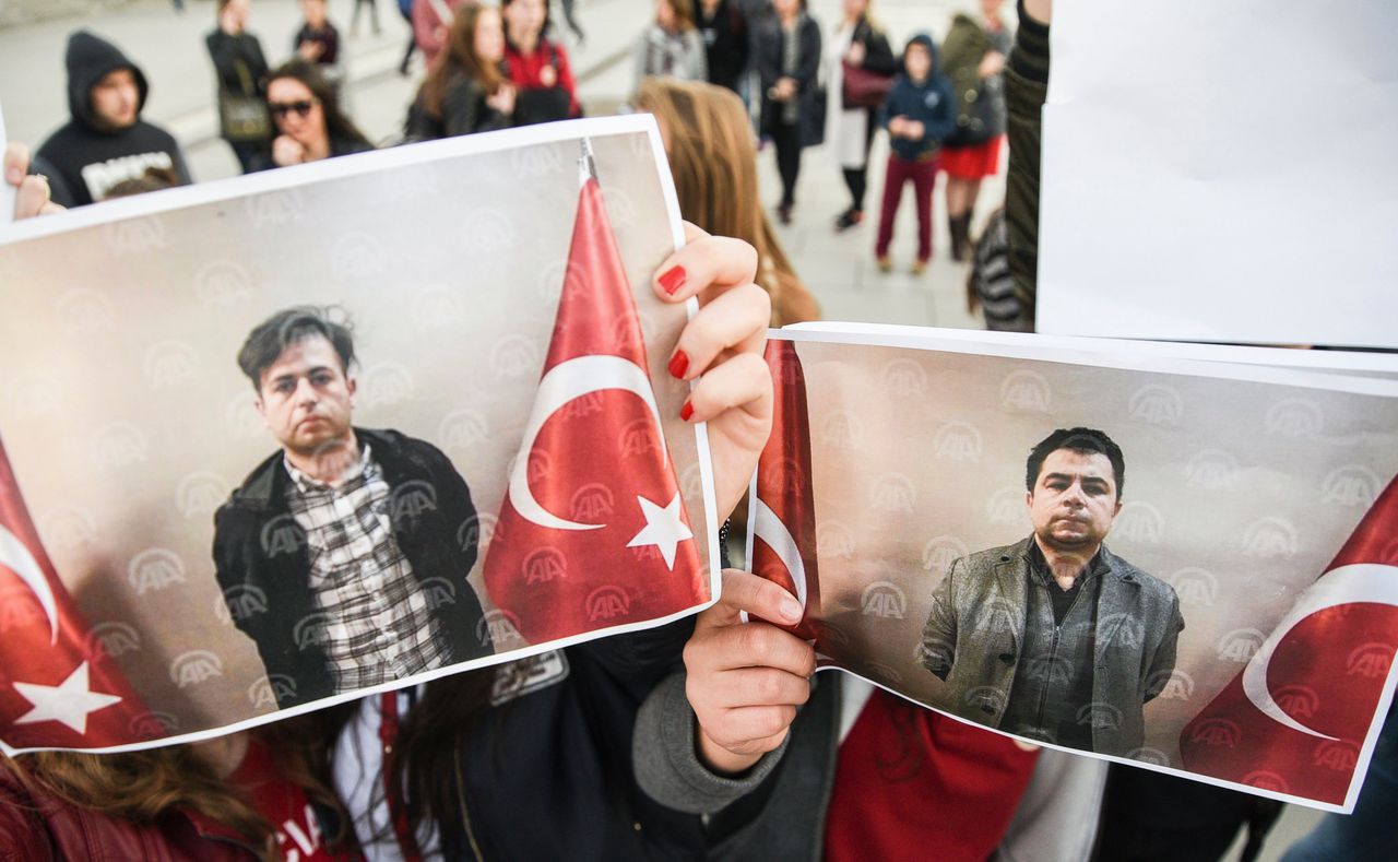 Premier Kosovo ontslaat minister na uitleveren van Turken 
