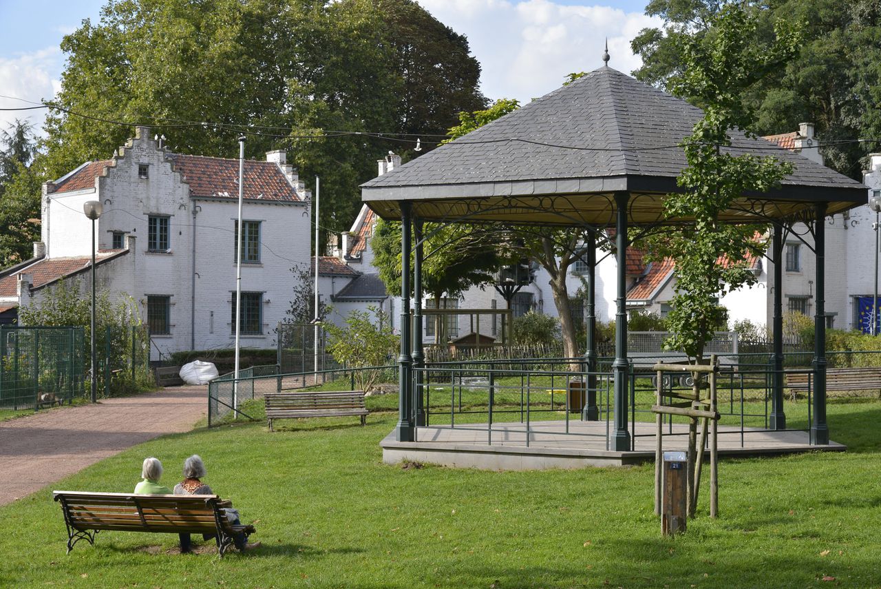 Ontstressen in het park van het gemeentemuseum van Sint-Lambrechts-Woluwe