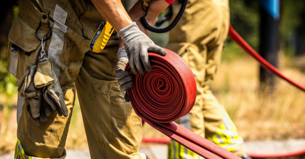 Brandweer in Venray wordt bijgestaan door Belgische brandweerpelotons en krijgt sproei-installaties 