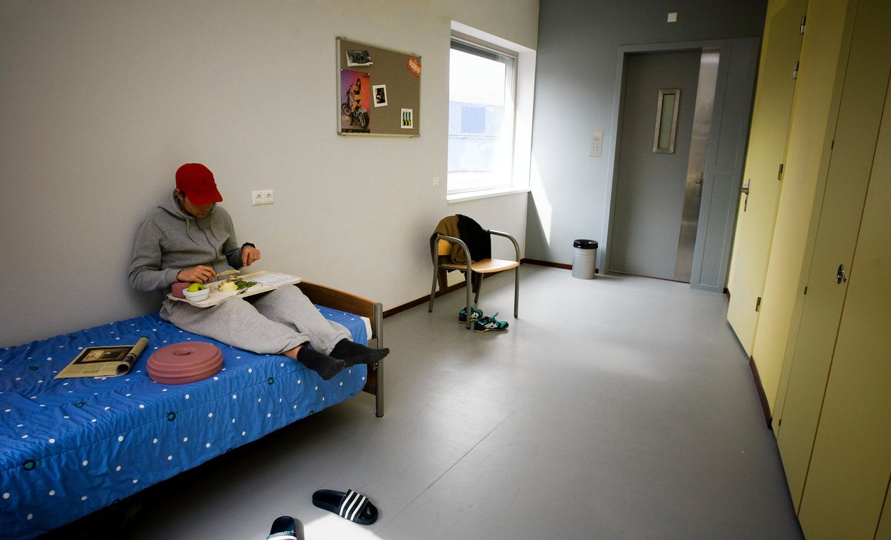 Leven in TBS inrichting de Woenselse Poort, Eindhoven. Straks ook voor afgestrafte ex-terroristen die een gevaar zouden blijven vormen?