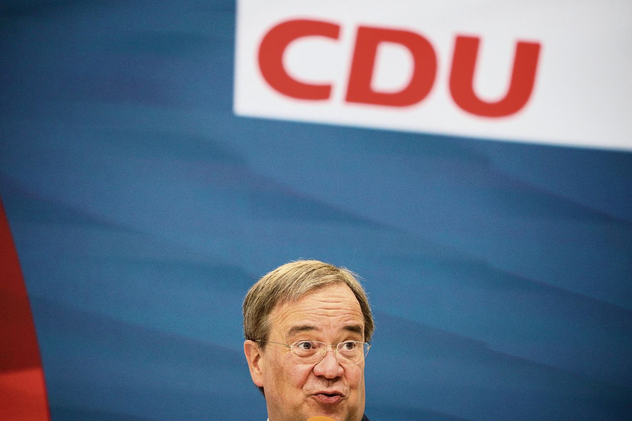 CDU-lijsttrekker Armin Laschet vrijdag in Berlijn tijdens de presentatie van een ‘toekomstteam’ dat de CDU-campagne voor de verkiezingen op 26 september vlot moet trekken.