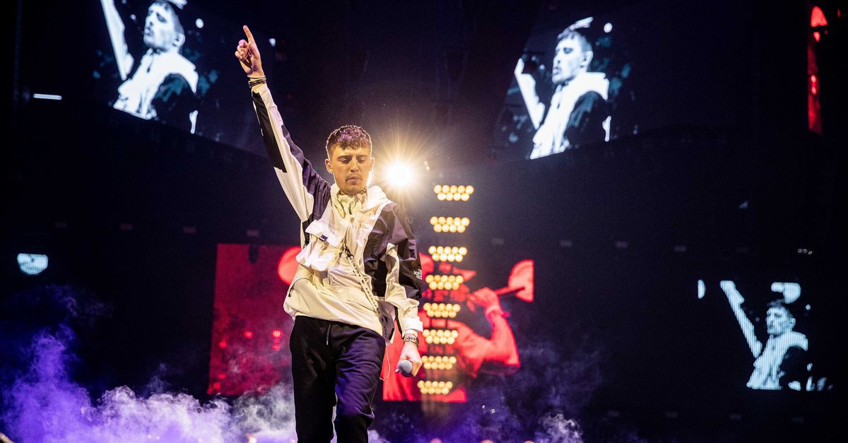 Rapper Lil Kleine komt vrij, mag rechtszaak in vrijheid afwachten - NRC