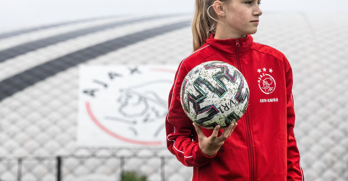 Anna 12 Trains At Ajax How Are Soccer Players Scouted Netherlands News Live