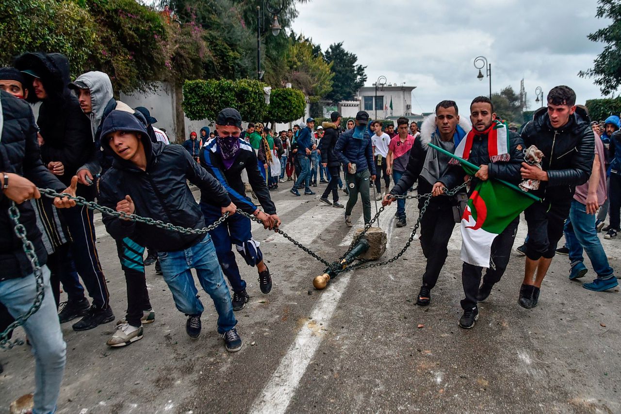 Algiers toneel van grootste protesten in bijna dertig jaar 