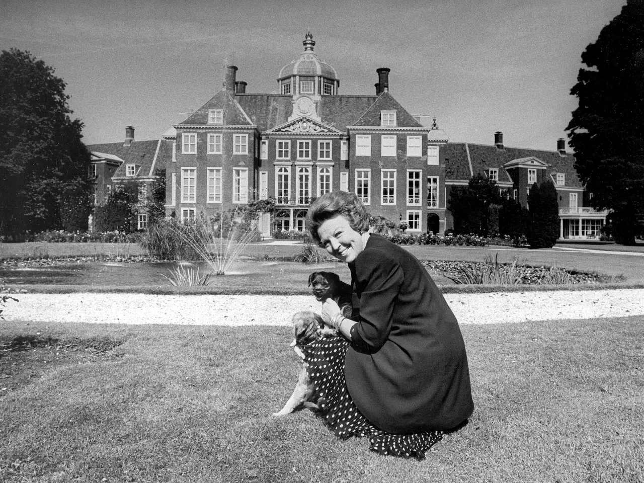 De mooiste koningin Beatrix-foto's van fotograaf Vincent Mentzel - NRC