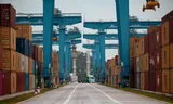 epa12995217 A driverless truck loads a shipping container at Yiwu International Hub Port during a government-subsidized tour in Yiwu, Zhejiang province, China, 26 May 2026. The Yiwu (Suxi) International Hub Port is a significant component of Yiwu’s open economy and a key facilitator of the ‘Sixth Port.’ It achieves a ‘four-port linkage’ that includes the Yiwu-Xinjiang-Europe China Railway Express, the Yi-Yong-Zhou corridor, sea-rail intermodal transport, and air-land intermodal transport. The port acts as a logistics artery connecting Yiwu to the rest of the world.  EPA/ALEX PLAVEVSKI