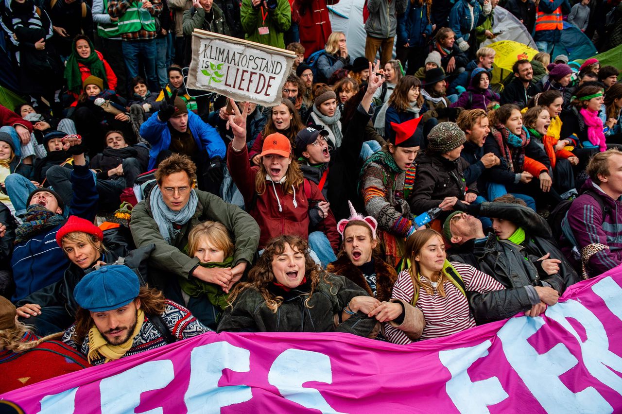 Noodbevel maakt einde aan klimaatdemonstratie Amsterdam 