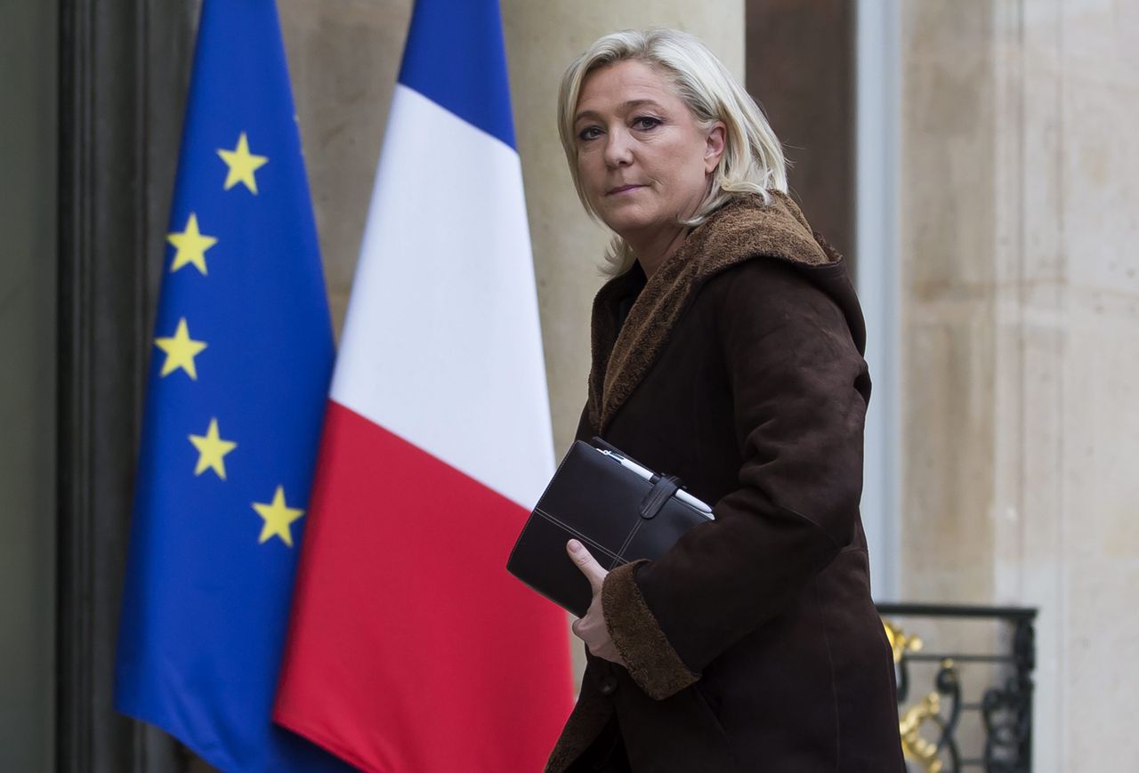 Marine Le Pen bij het Elysee in Parijs.