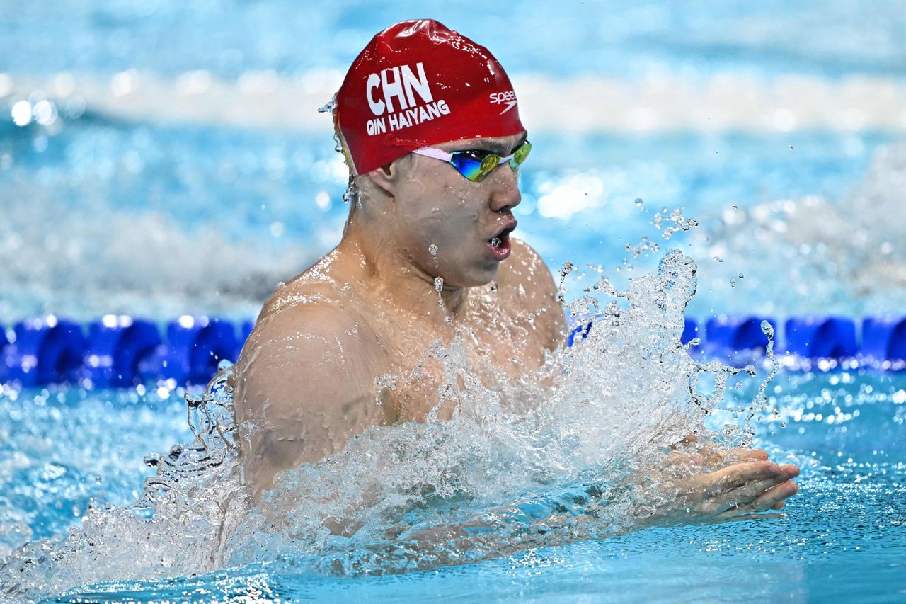 Boegeroep blijft uit in Parijs, maar de omstreden Chinese zwemmers worden genegeerd door hun concurrenten 
