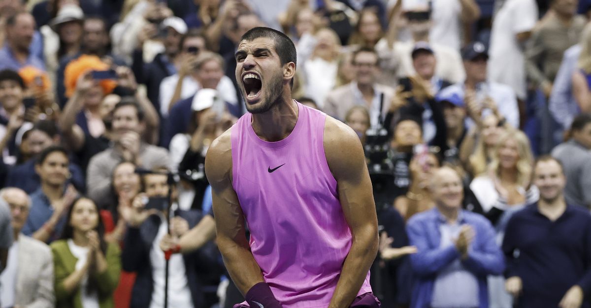 Dominante Alcaraz wint US Open van grote rivaal Sinner en is nieuwe nummer één