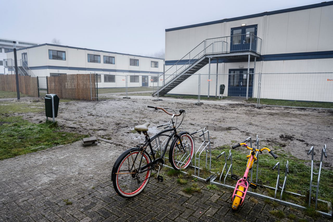 Broekers-Knol vreest zonder extra bedden in asielopvang voor ‘onaanvaardbare situatie’ 