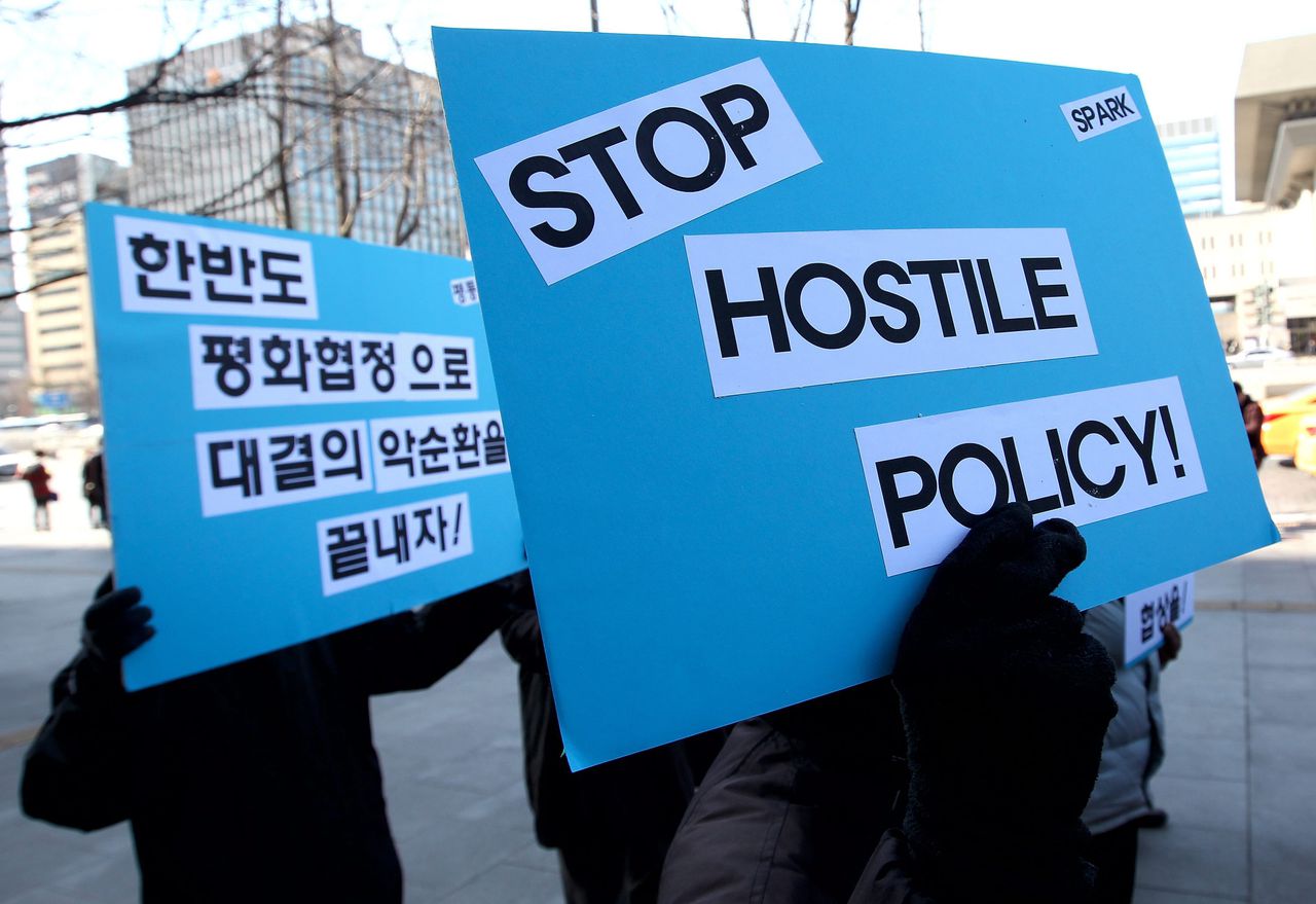 Zuid-Koreaanse betogers in Seoul protesteren tegen de "vijandige politiek" van de Verenigde Staten richting Noord-Korea. Foto EPA / Jeon Heon-Kyun