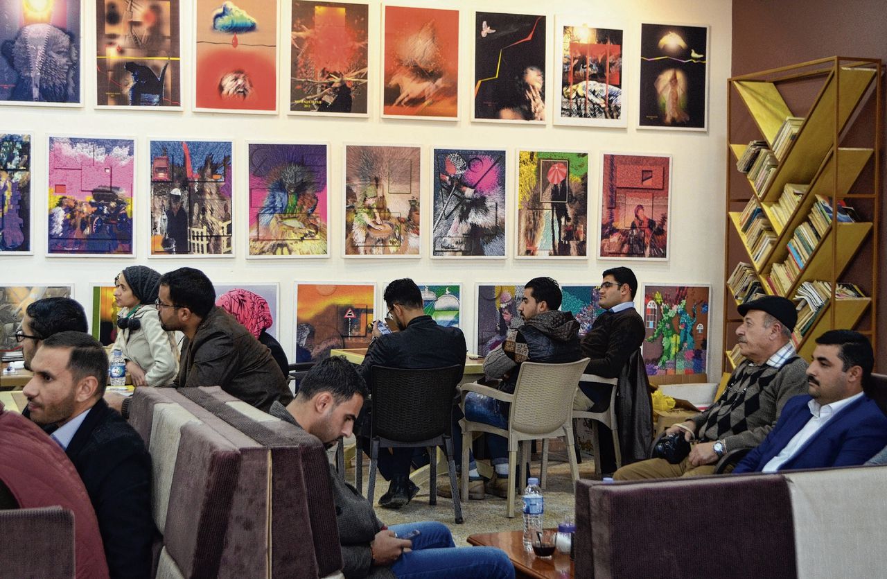 Het succes van het café Book Forum in Oost-Mosul heeft al geleid tot de opening van een tweede café in dezelfde straat.