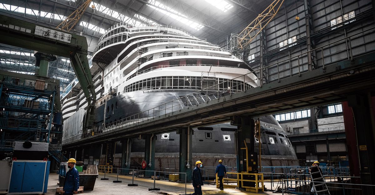 disney wish cruise ship construction