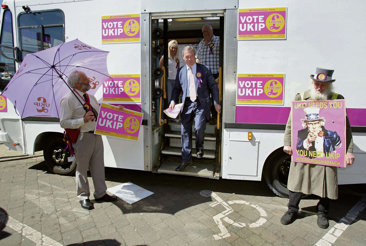 UKIP-leider Nigel Faragevoert campagne in het Engelse Ramsey.