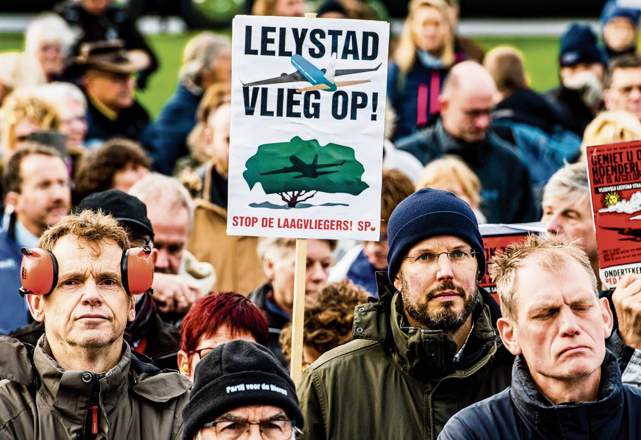 Demonstratie tegen de uitbreiding van Lelystad Airport, november 2017.